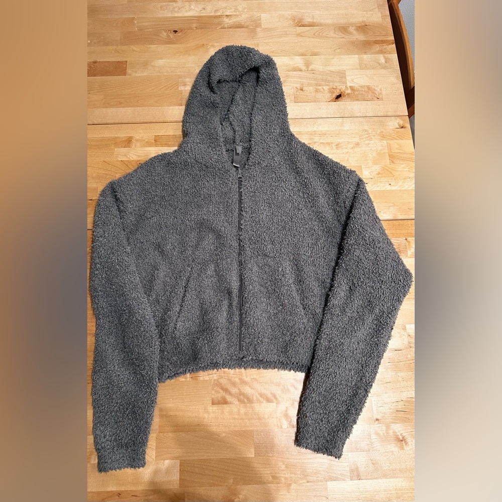 Skims Cropped Seeater